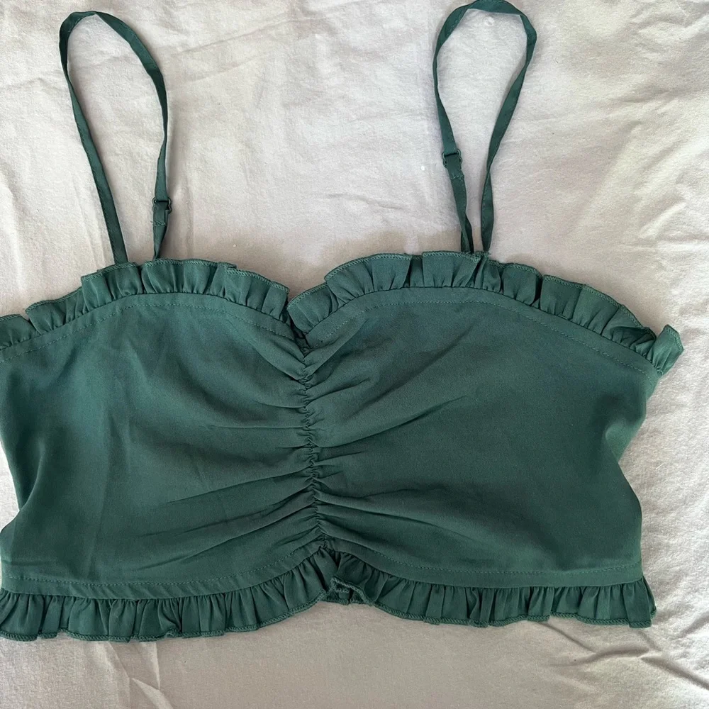 crop top - Picture 3 of 9